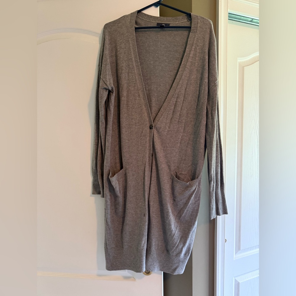 Gap grey large sweater long cardigan. Perfect for layering/wearing with leggings